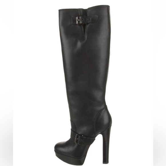 Christian Louboutin Leather boots - Picture 1 of 5